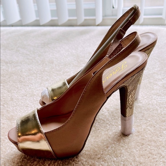 Heels, Gorgeous beige satin w/gold accents by Paula Abdul, size 7 - Picture 9 of 11
